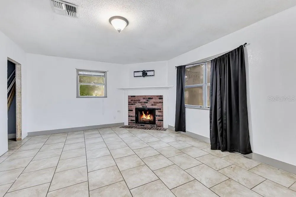 506 CLAYTON CIRCLE Winter Haven, FL 33880