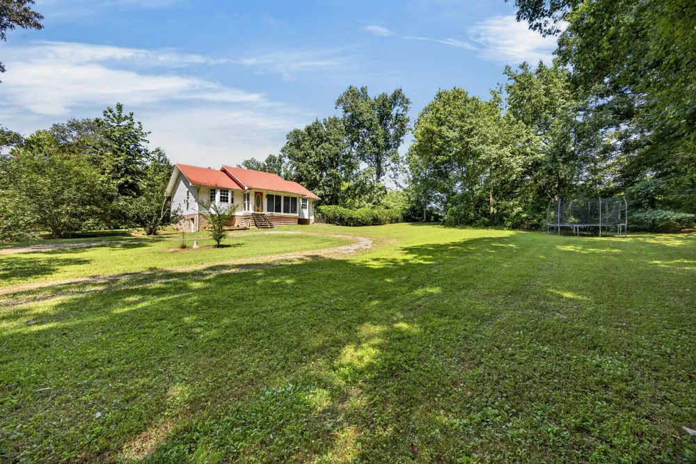 7220 Friendly Rd Baxter, TN 38544
