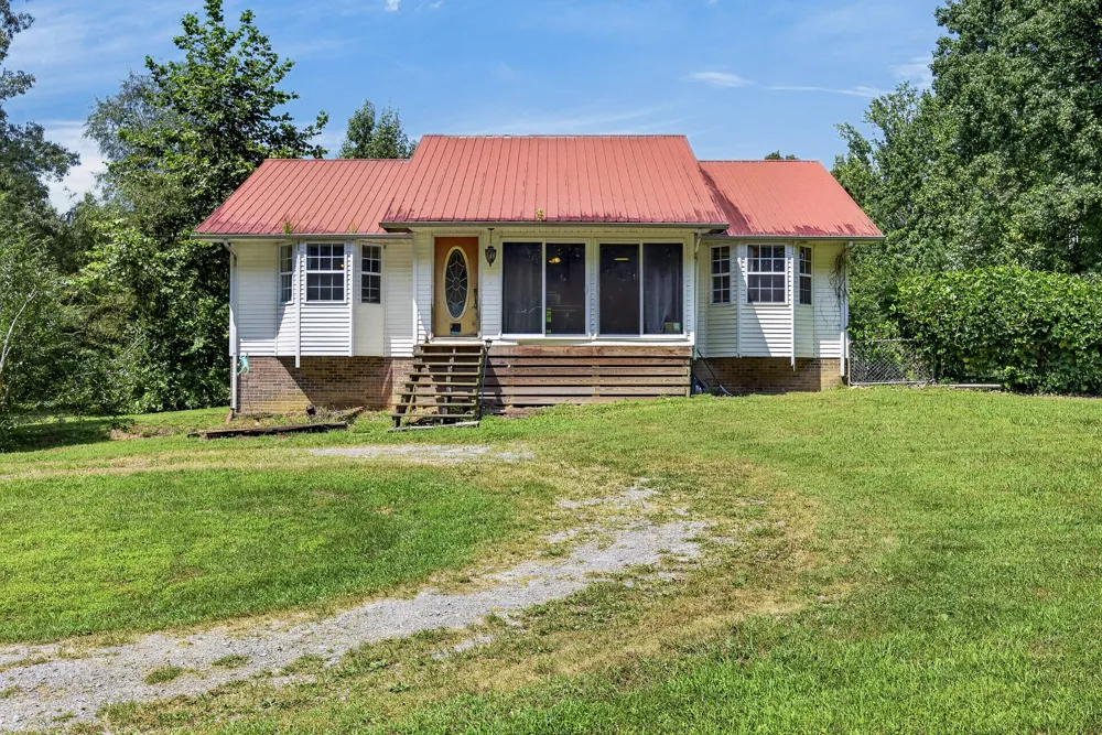 7220 Friendly Rd Baxter, TN 38544