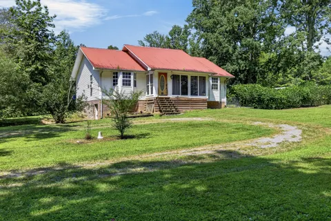 7220 Friendly Rd