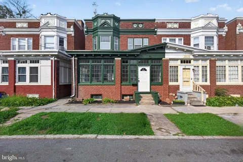 2232 GREEN STREET