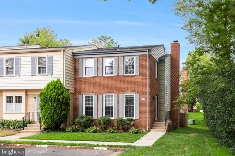 9911 FINIAN COURT