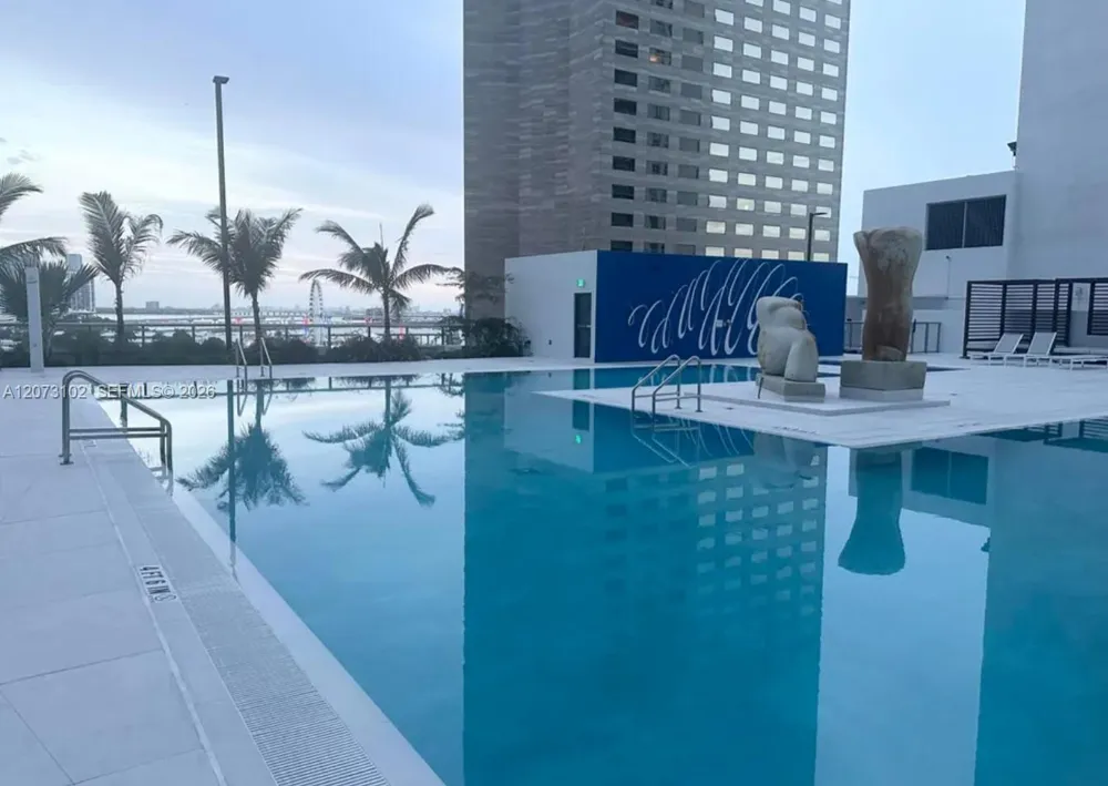 335 S Biscayne Blvd #3706 Miami, FL 33131