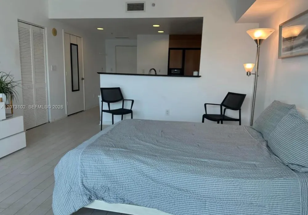 335 S Biscayne Blvd #3706 Miami, FL 33131