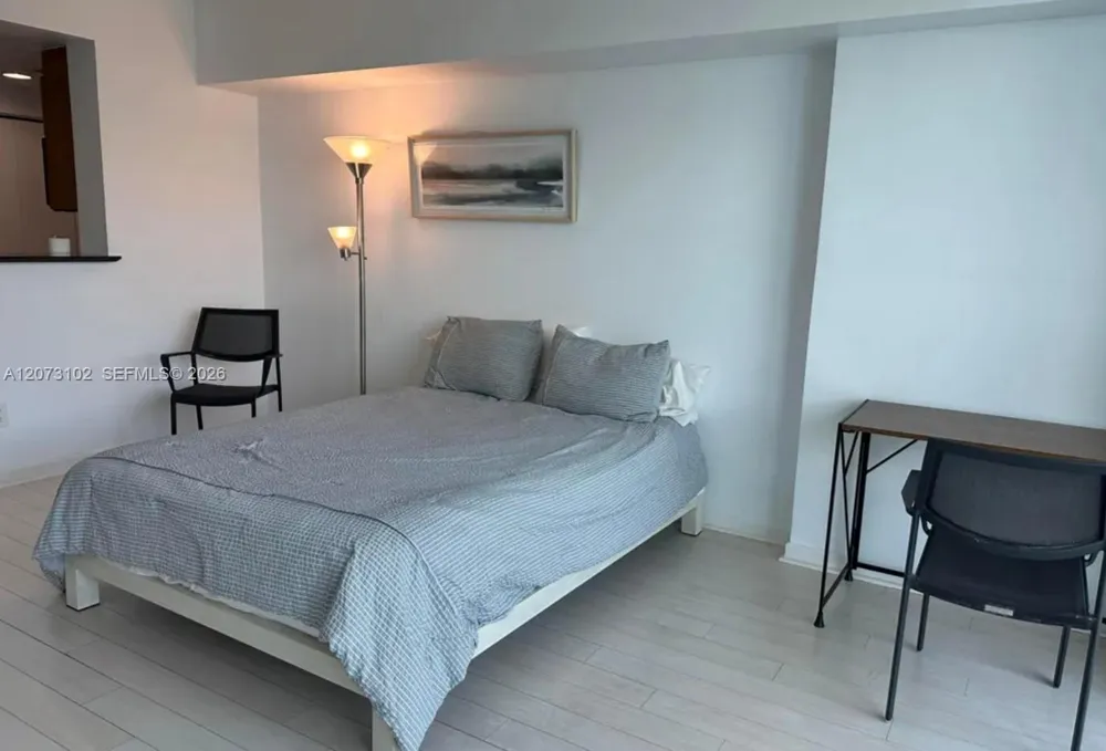 335 S Biscayne Blvd #3706 Miami, FL 33131