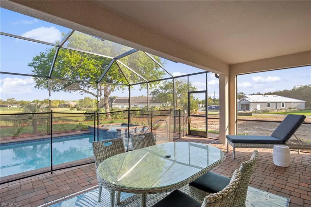 3103 E Windsor Drive Alva, FL 33920