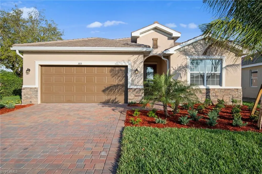3103 E Windsor Drive Alva, FL 33920