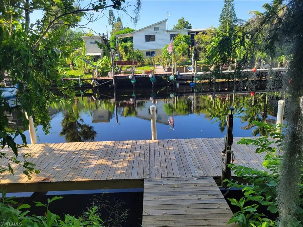 1070 Schooner Lane Moore Haven, FL 33471