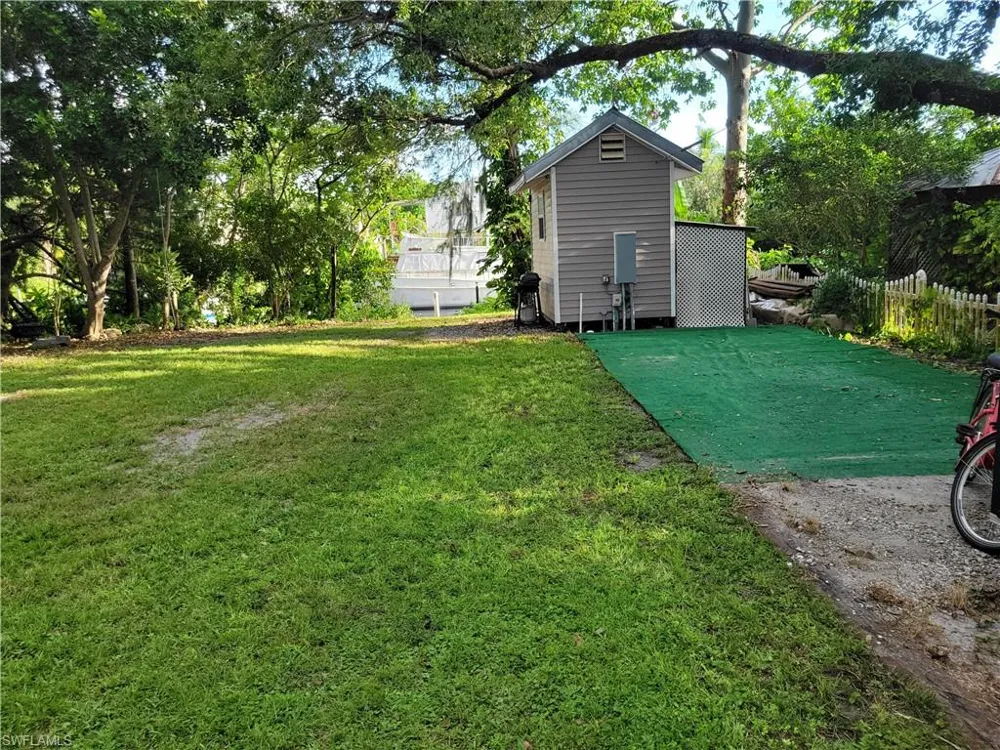 1070 Schooner Lane Moore Haven, FL 33471