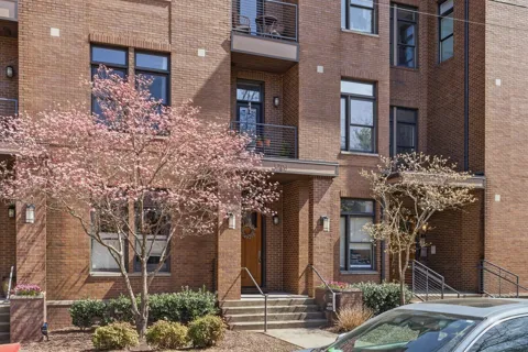 1706 18th Ave S #205