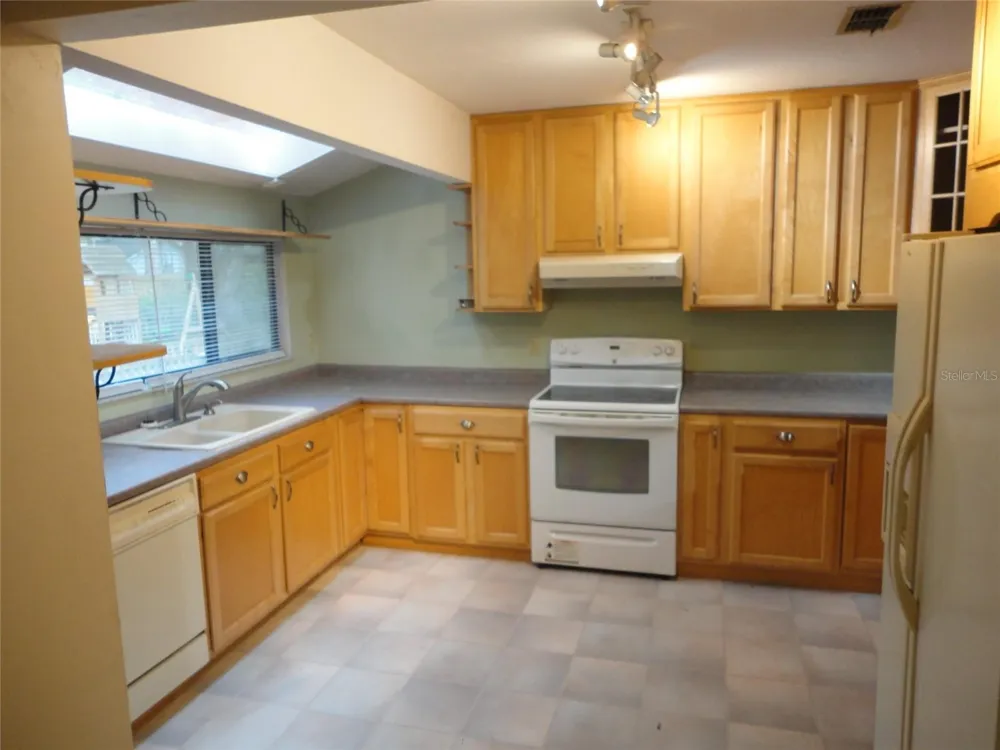 7823 SW 9TH PLACE Gainesville, FL 32607