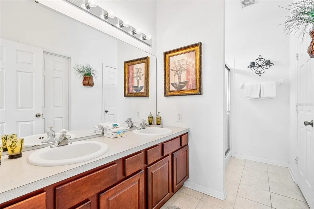 7795 BASNETT CIRCLE Kissimmee, FL 34747