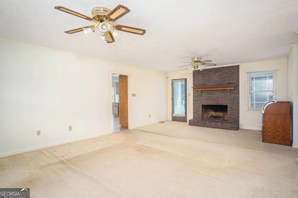 195 Skyview DR Social Circle, GA 30025