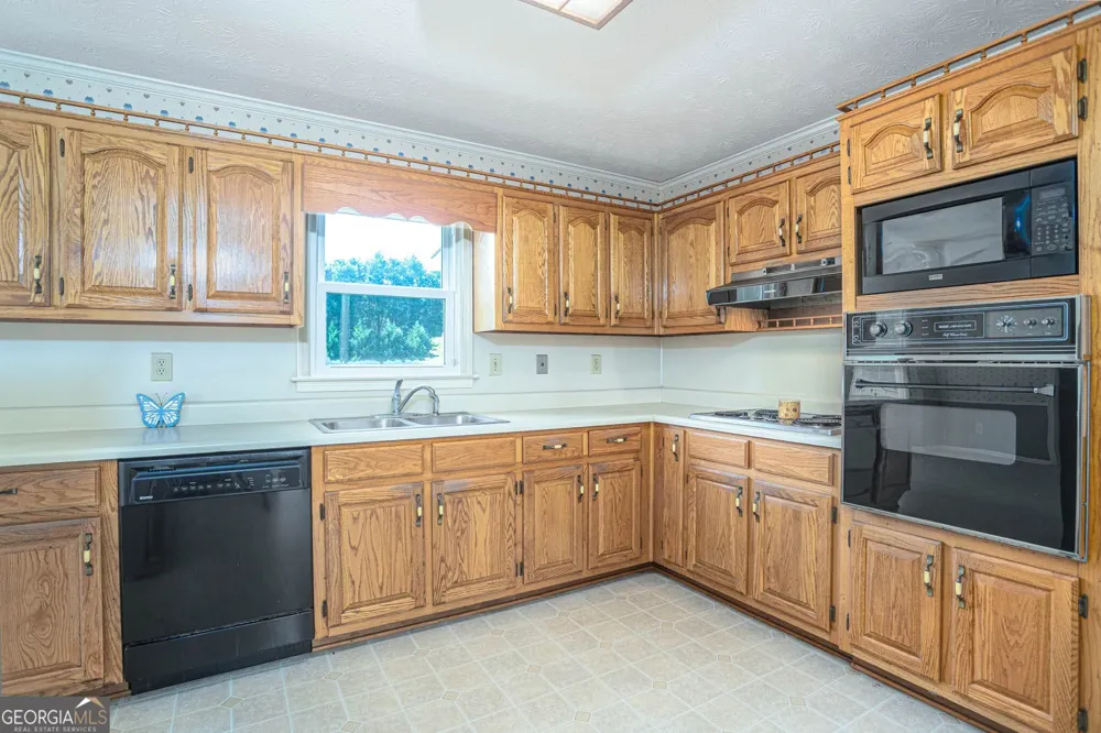 195 Skyview DR Social Circle, GA 30025