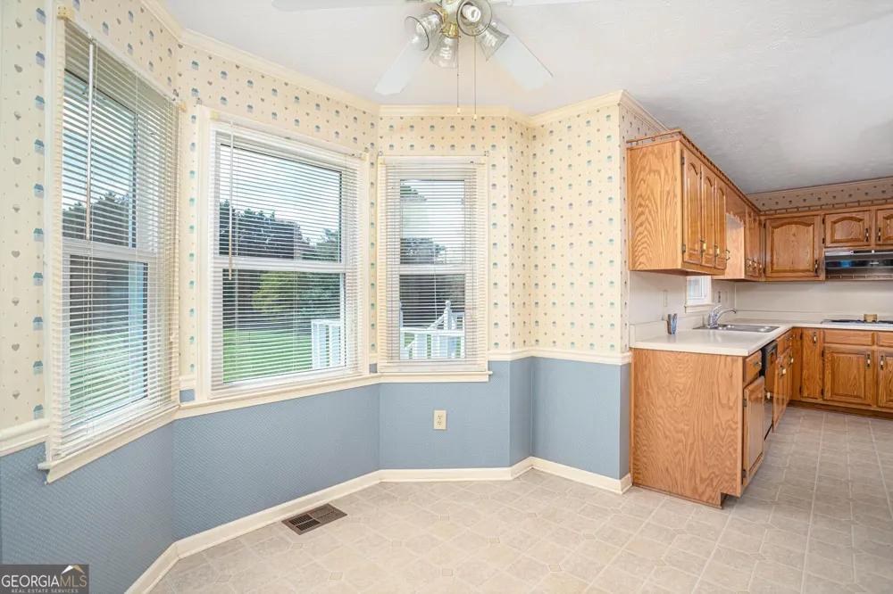 195 Skyview DR Social Circle, GA 30025