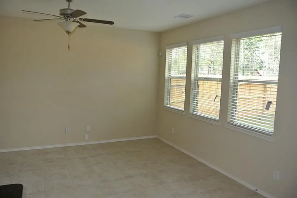 1742 Parkside Shores Lane Crosby, TX 77532