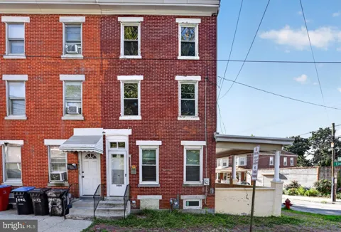 1000 GREEN STREET