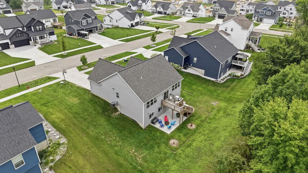 6927 Caliburn Drive SE Caledonia, MI 49316