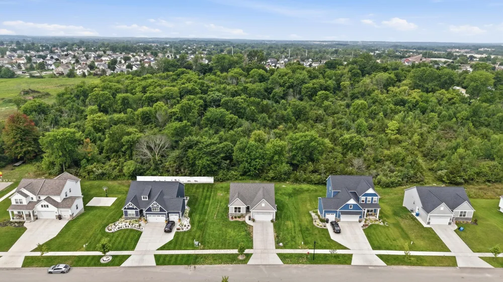 6927 Caliburn Drive SE Caledonia, MI 49316