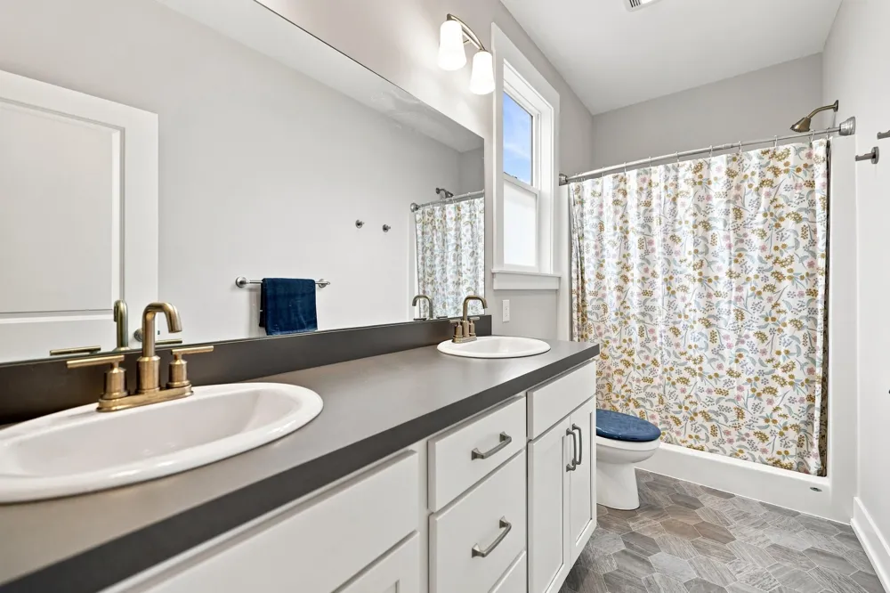 6927 Caliburn Drive SE Caledonia, MI 49316