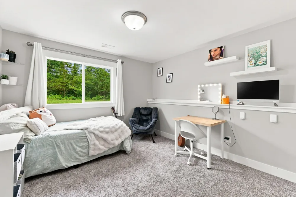 6927 Caliburn Drive SE Caledonia, MI 49316