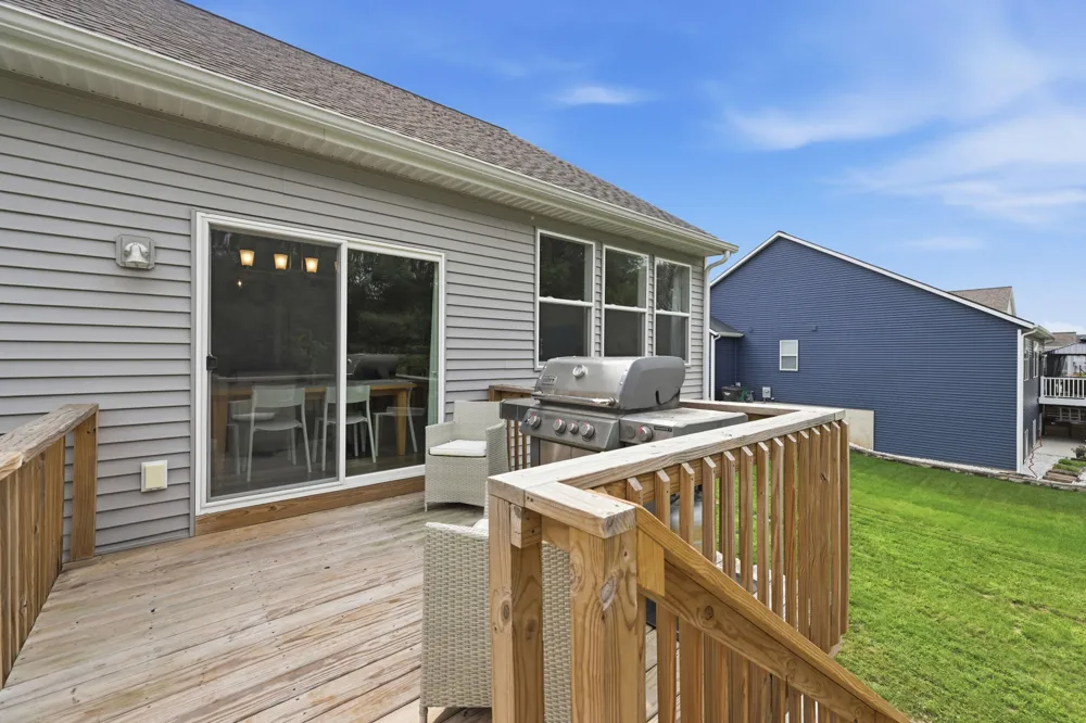 6927 Caliburn Drive SE Caledonia, MI 49316
