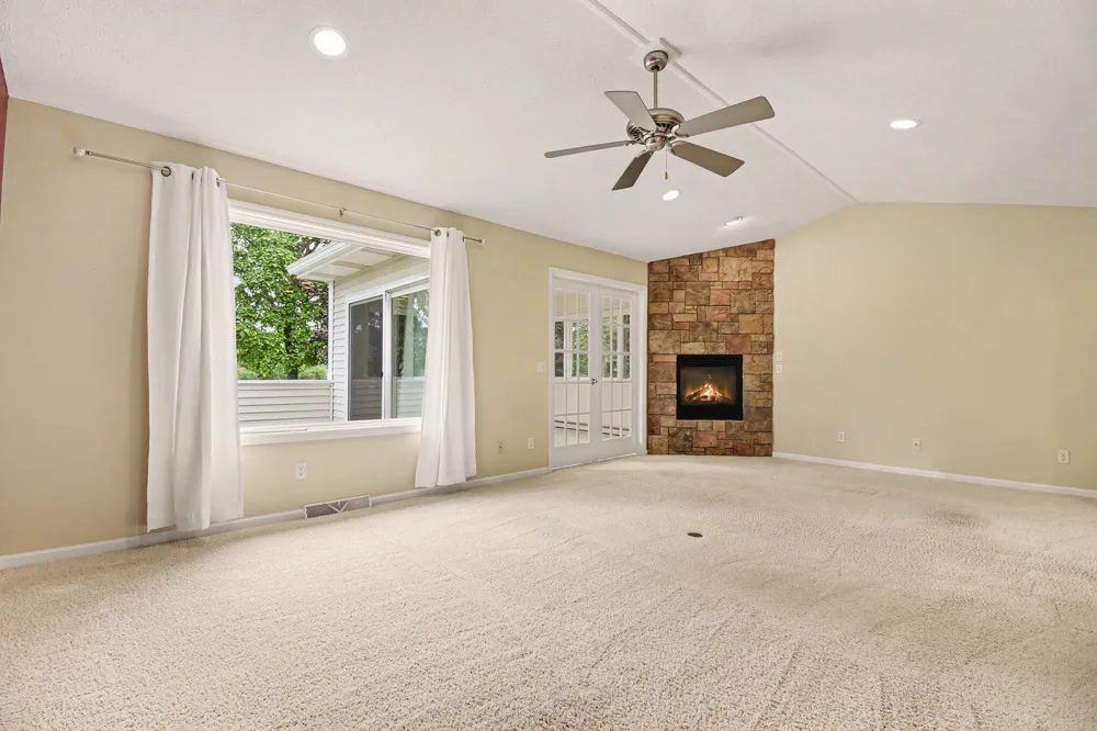 6166 Gleneagle Highlands Drive Hudsonville, MI 49426