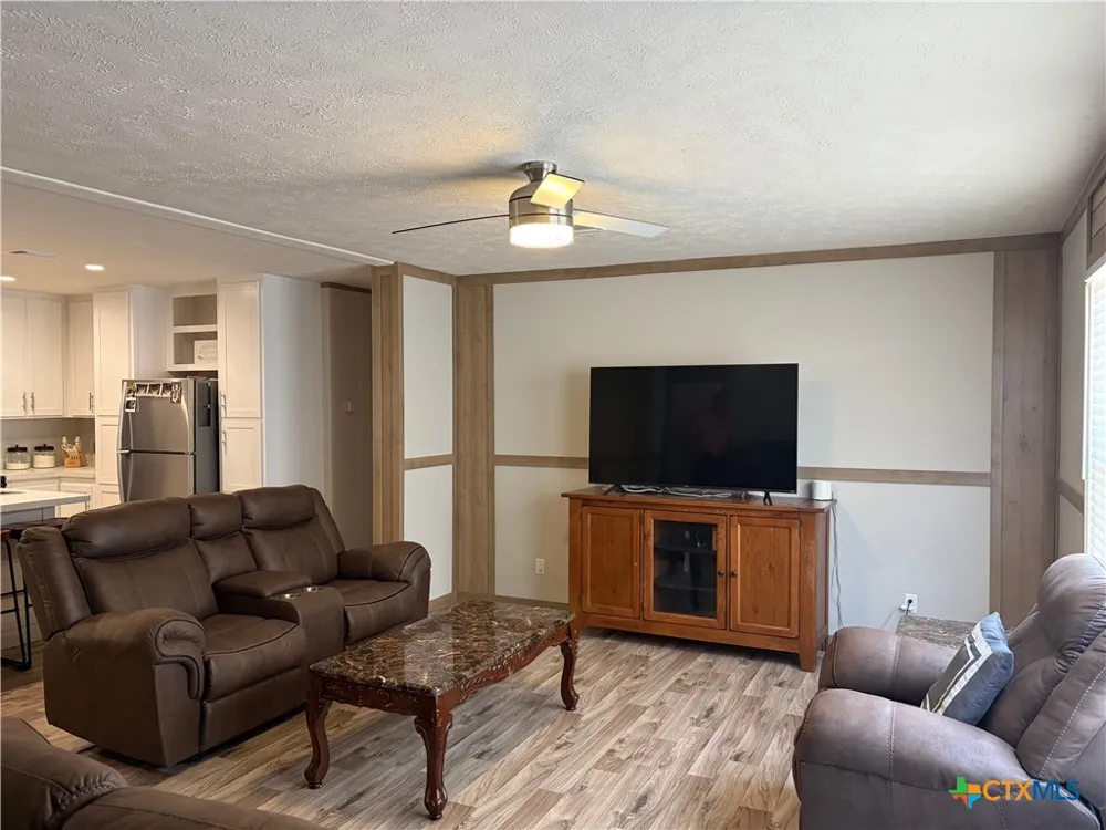 387 Adcock Road Victoria, TX 77905