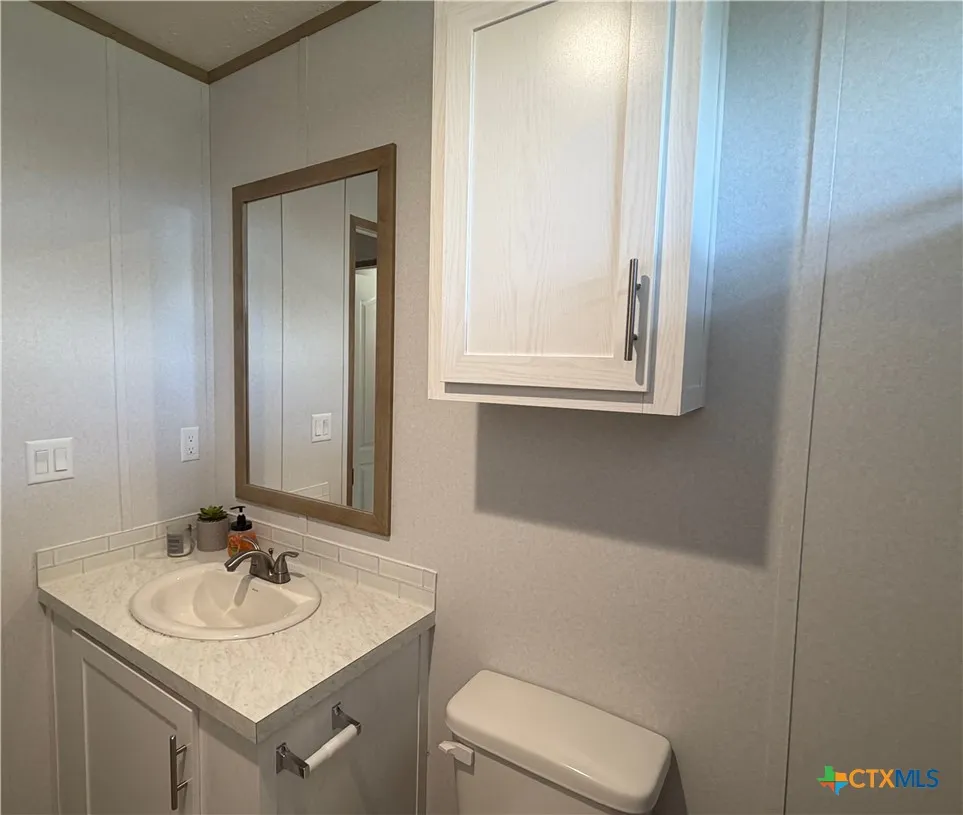 387 Adcock Road Victoria, TX 77905