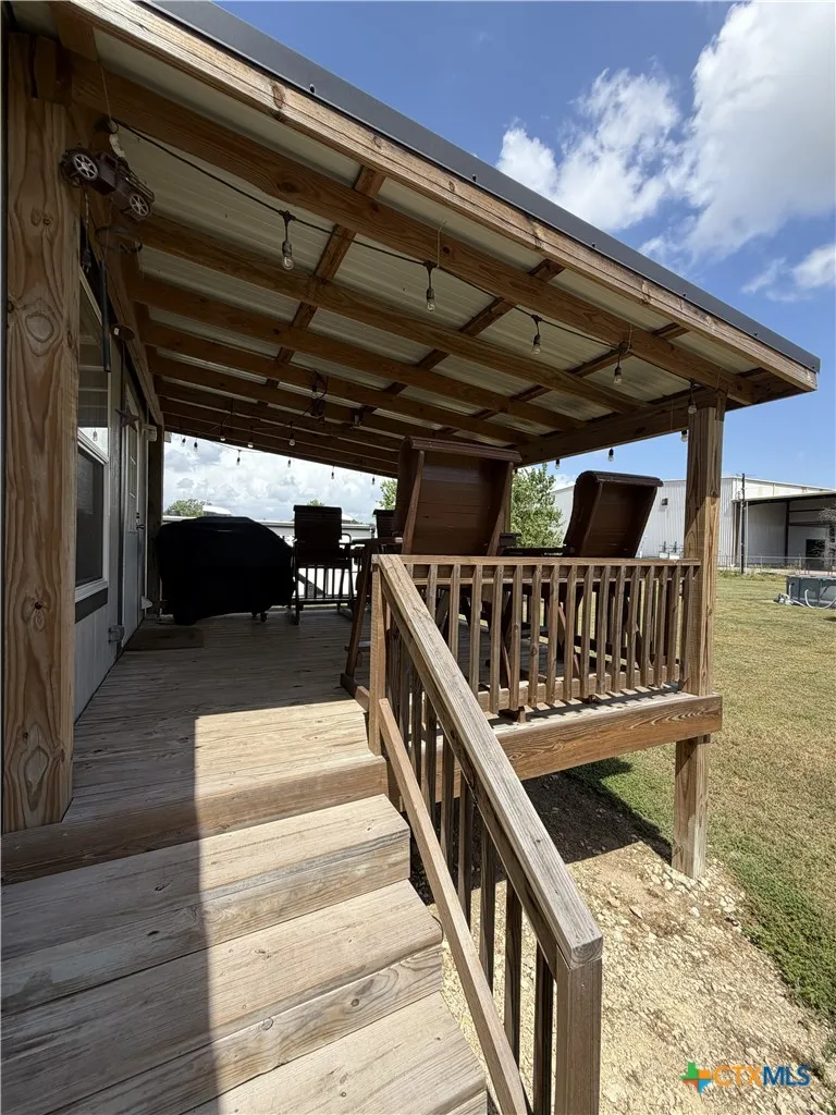 387 Adcock Road Victoria, TX 77905
