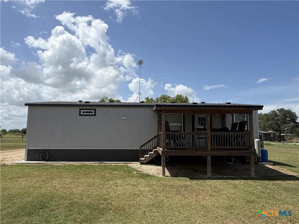 387 Adcock Road Victoria, TX 77905