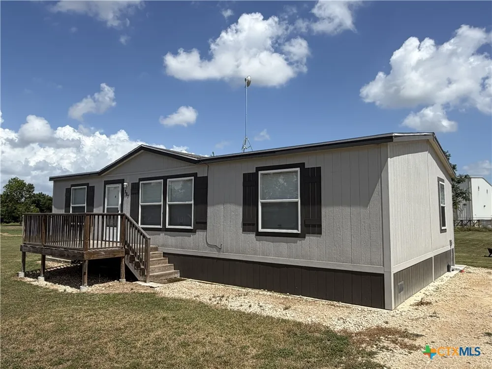 387 Adcock Road Victoria, TX 77905