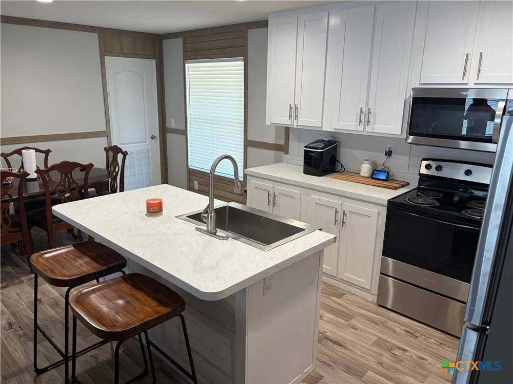 387 Adcock Road Victoria, TX 77905