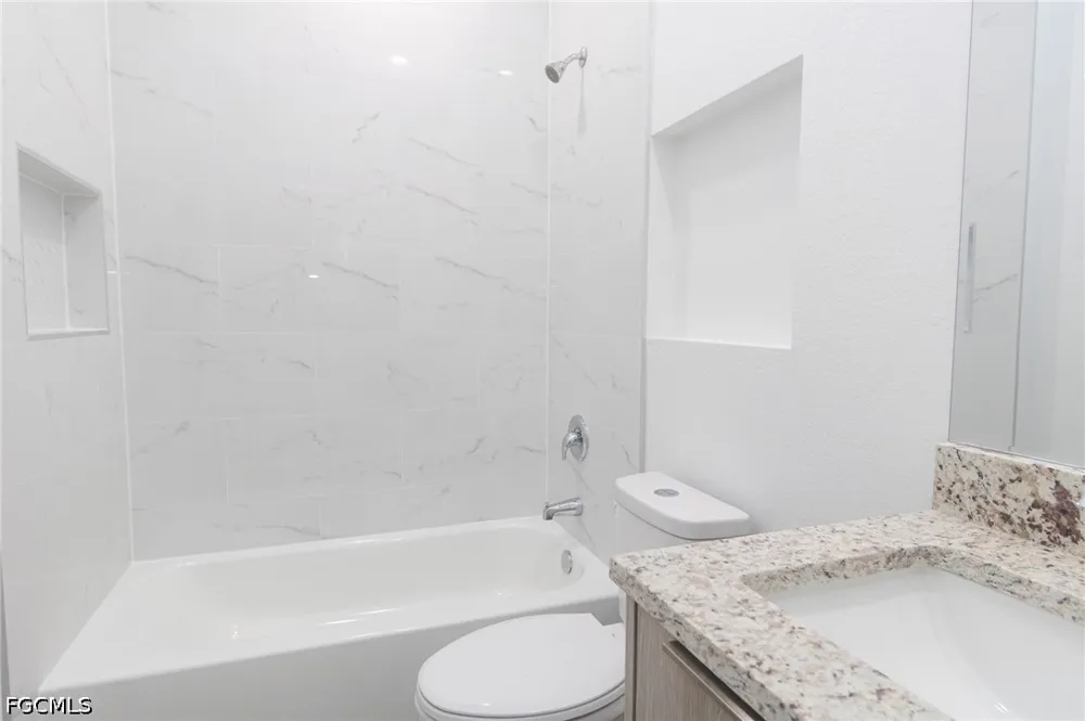 Olive Court Labelle, FL 33935