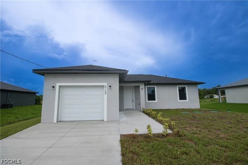 Olive Court Labelle, FL 33935