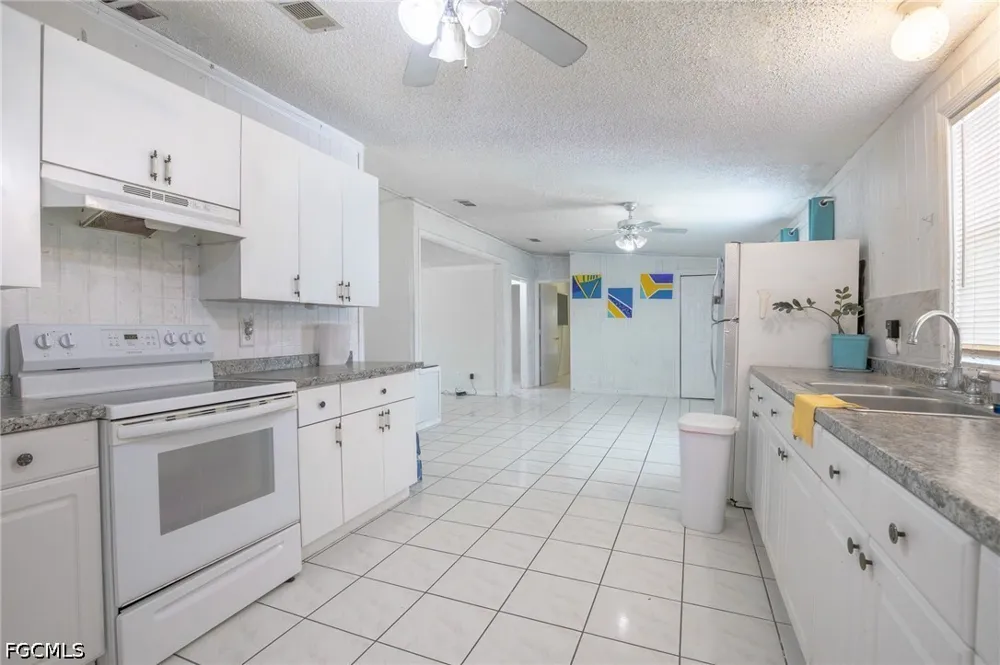 Granja Street Clewiston, FL 33440