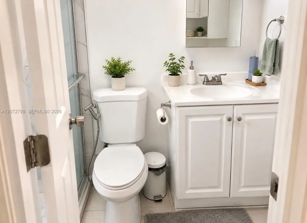 4118 Circle Dr Hollywood, FL 33021