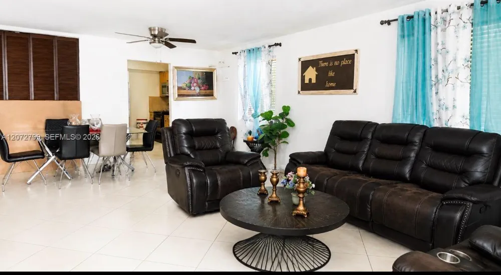 4118 Circle Dr Hollywood, FL 33021