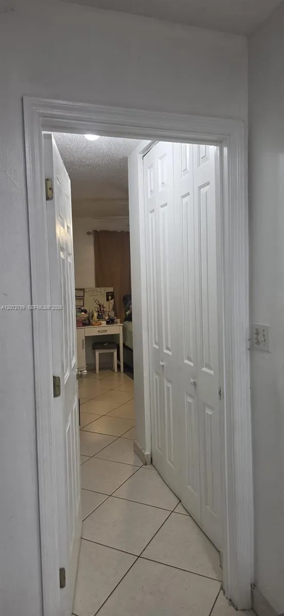 4118 Circle Dr Hollywood, FL 33021