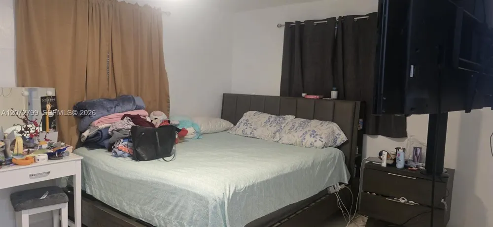 4118 Circle Dr Hollywood, FL 33021