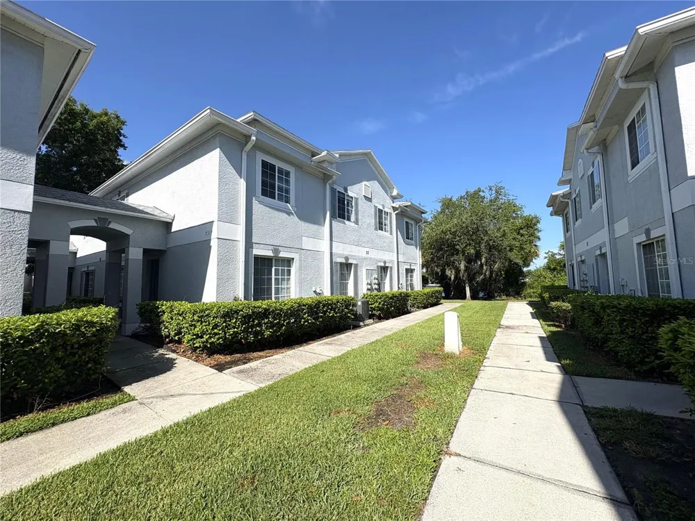 7120 WATERSIDE DRIVE #106 Tampa, FL 33617