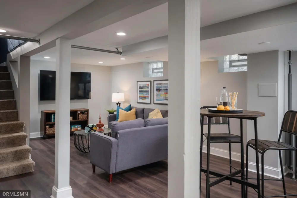 2724 Utica Avenue S Saint Louis Park, MN 55416
