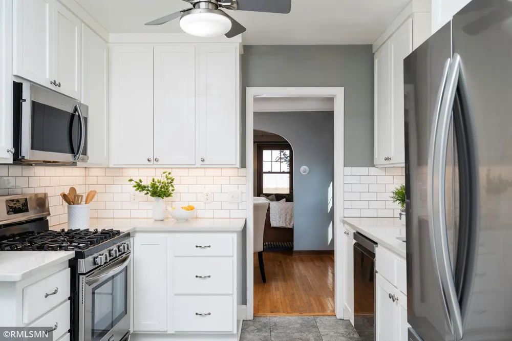 2724 Utica Avenue S Saint Louis Park, MN 55416