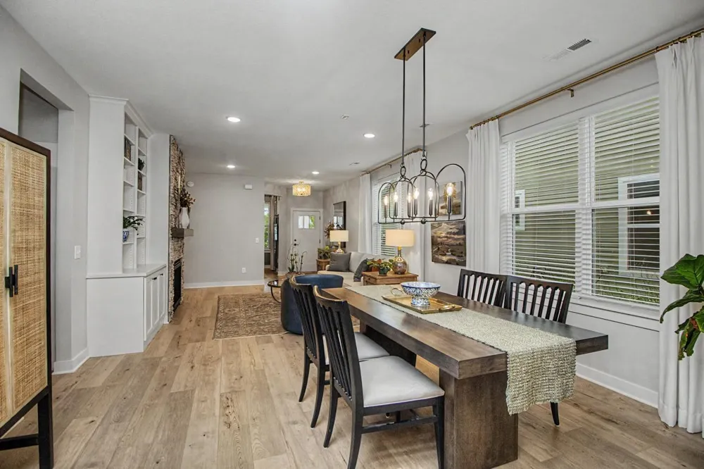 185 Liberty Heights Drive Chaska, MN 55318