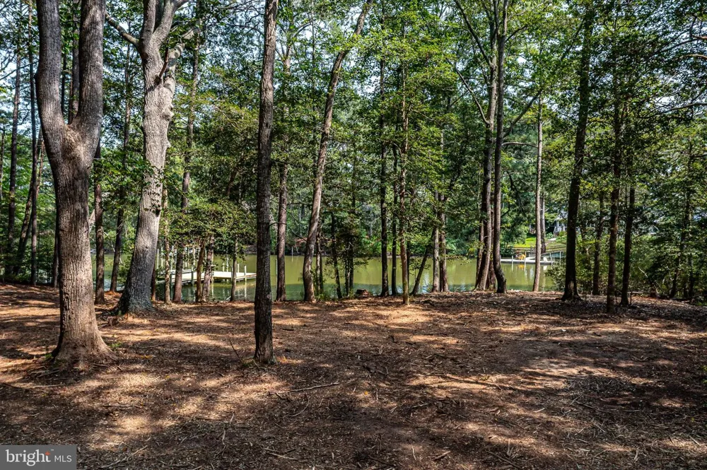 HOLLY HARBOR Reedville, VA 22539