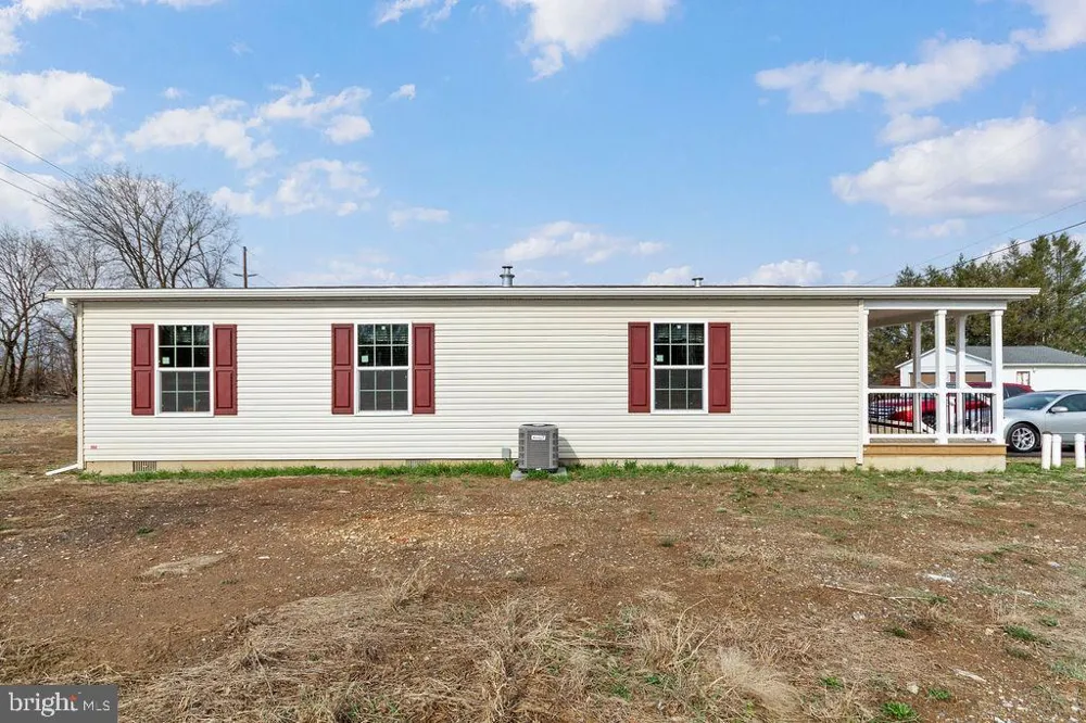 2126 SCULL STREET Lebanon, PA 17046