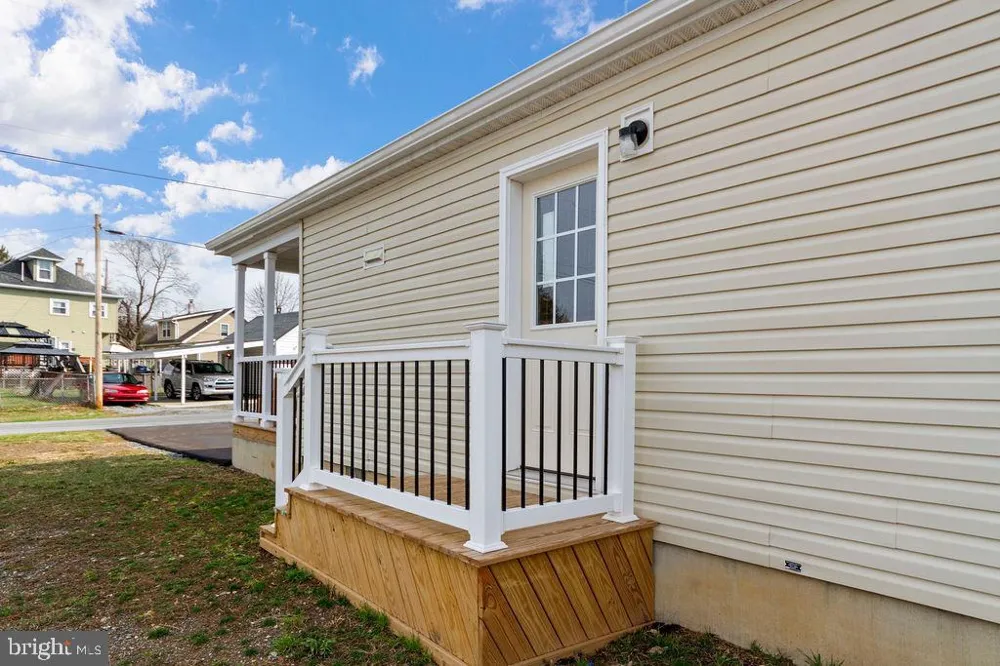 2126 SCULL STREET Lebanon, PA 17046