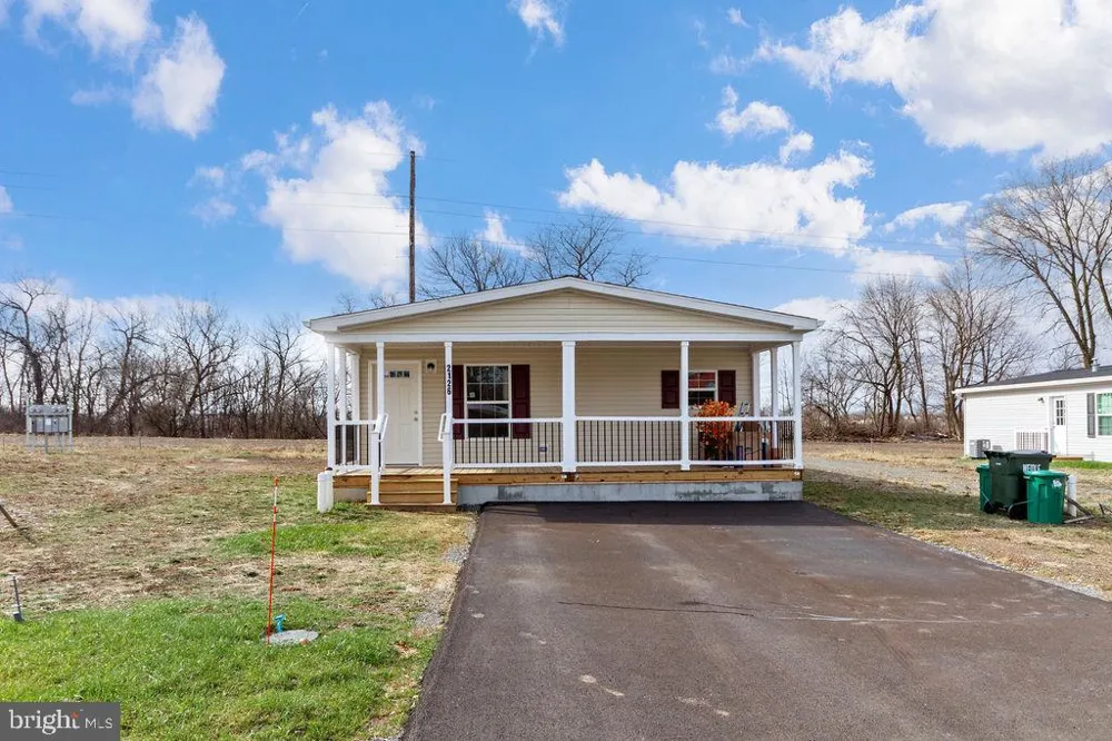 2126 SCULL STREET Lebanon, PA 17046