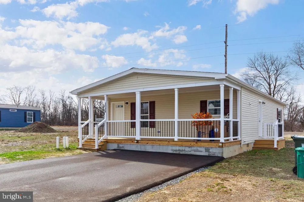 2126 SCULL STREET Lebanon, PA 17046