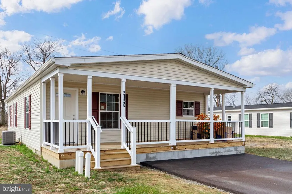 2126 SCULL STREET Lebanon, PA 17046